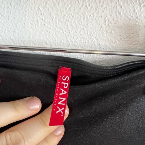 Spanx Faux Leather Sparkle Black Leggings, size M - Picture 3 of 5